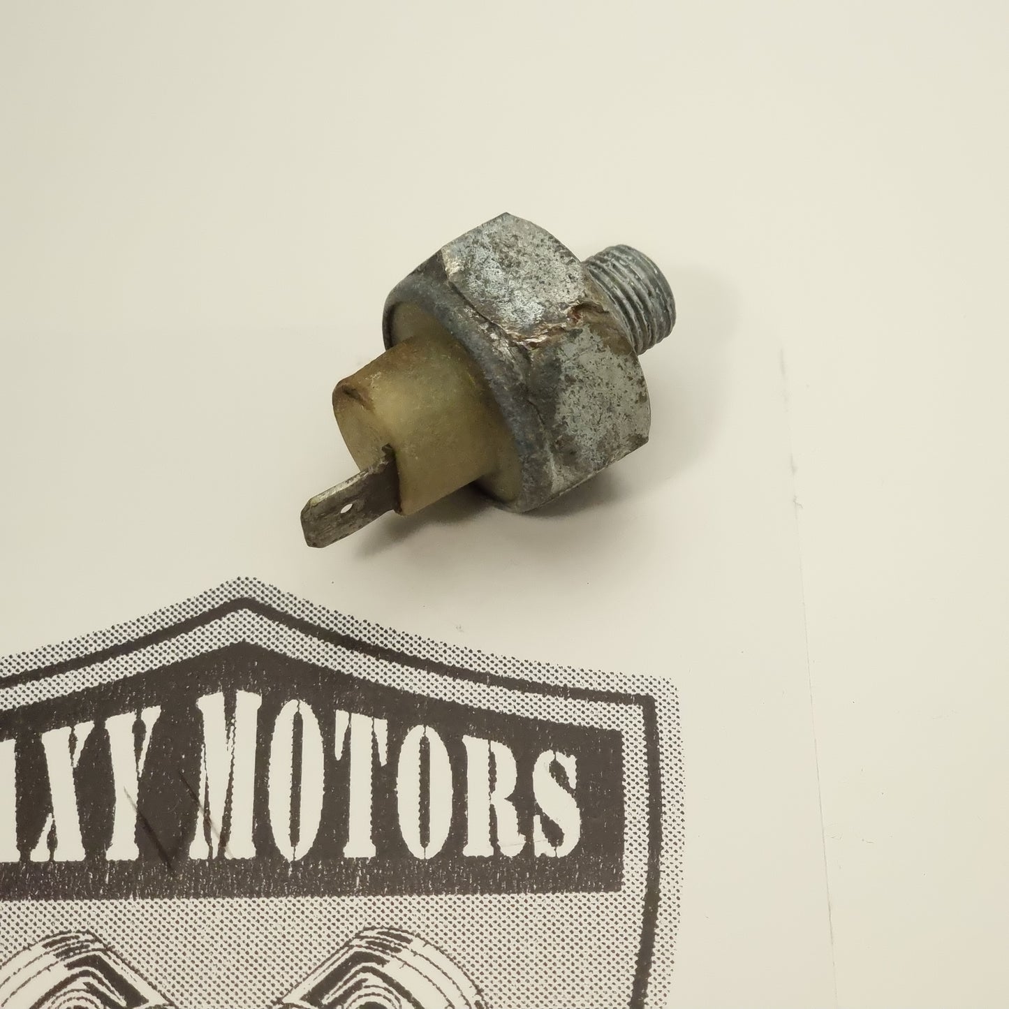 USED ​​Oil pressure switch M12X1.5 - BMW-61311243414