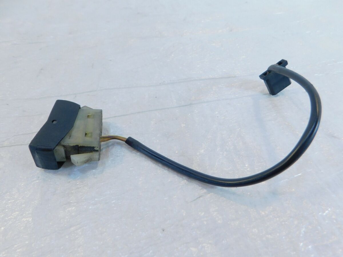 Interruptor de luces de emergencia - BMW-61311459981