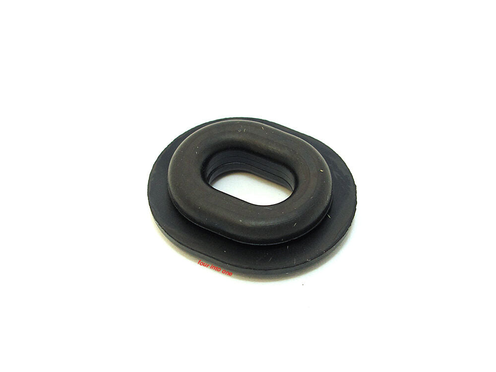 Round side cover rubber - HONDA - 83551-300-000